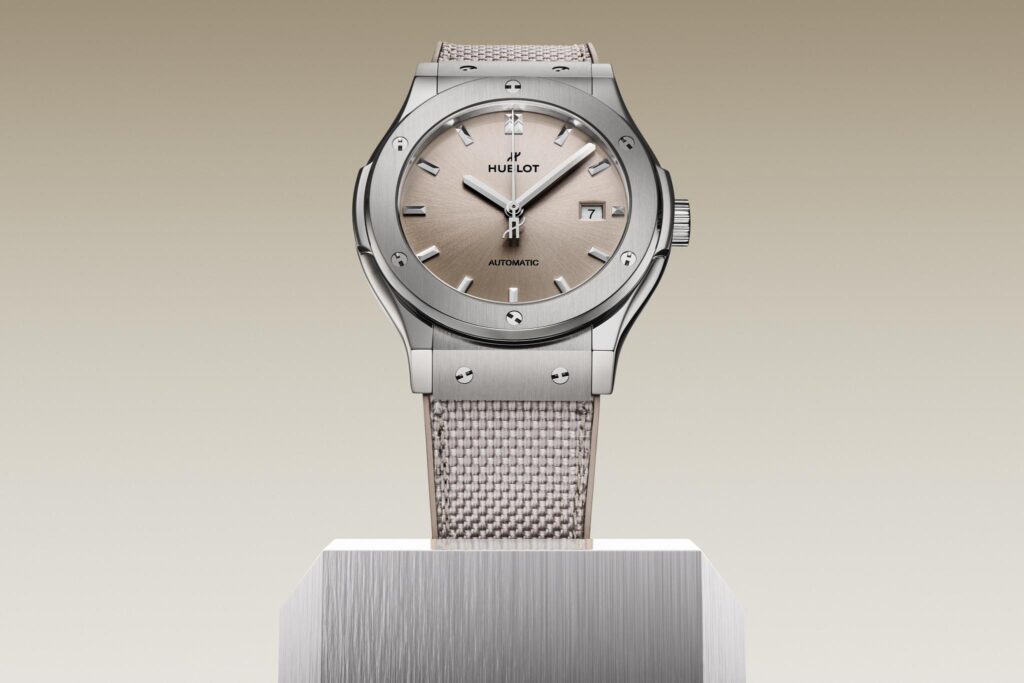hublot classic fusion essential taupe
