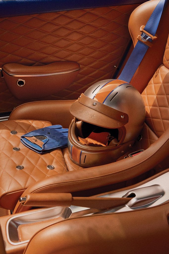 Louis Vuitton e Singer Svelano l’Orologio da Plancia Tambour e Due Porsche 911 Straordinarie
